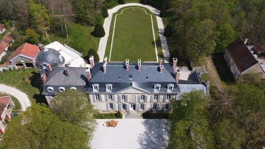 Profitez&#x20;d&amp;&#x23;8217&#x3B;une&#x20;animation&#x20;escape&#x20;game&#x20;lors&#x20;de&#x20;votre&#x20;s&#x00E9;jour&#x20;au&#x20;ch&#x00E2;teau&#x20;des&#x20;Barres&#x20;89520&#x20;Sainpuits,&#x20;Bourgogne