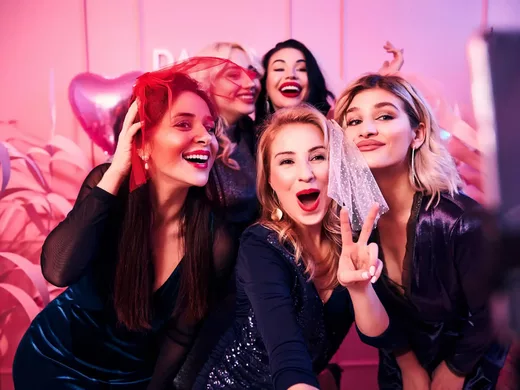 L&amp;&#x23;8217&#x3B;escape&#x20;Game&#x20;Mobile&#x00A0;&#x3A;&#x20;une&#x20;id&#x00E9;e&#x20;d&amp;&#x23;8217&#x3B;activit&#x00E9;&#x20;originale&#x20;pour&#x20;un&#x20;enterrement&#x20;de&#x20;vie&#x20;de&#x20;jeune&#x20;fille&#x20;&#x00E0;&#x20;Montargis